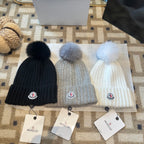 Premium Knit Beanie with Fox Fur Pom — Soft, Warm & Stylish