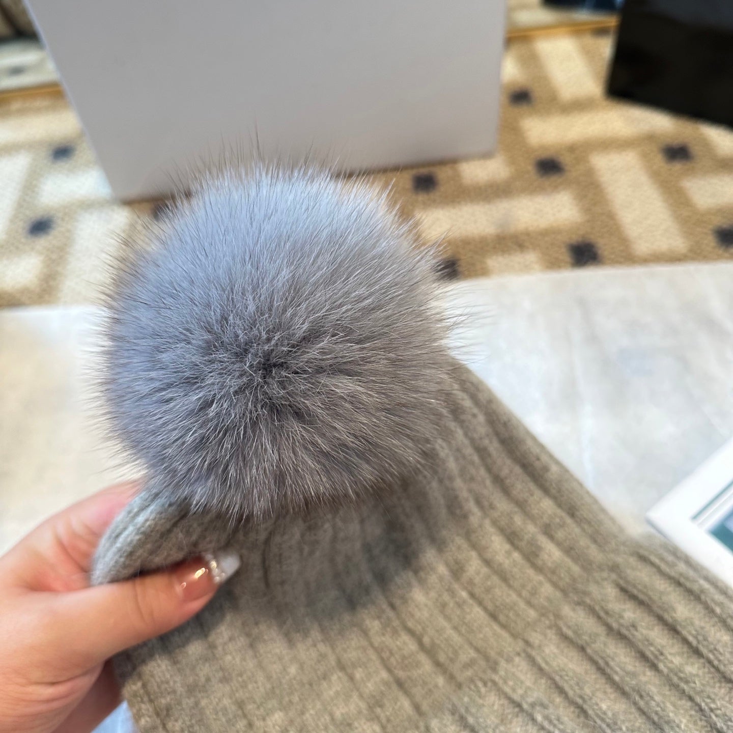 Premium Knit Beanie with Fox Fur Pom — Soft, Warm & Stylish