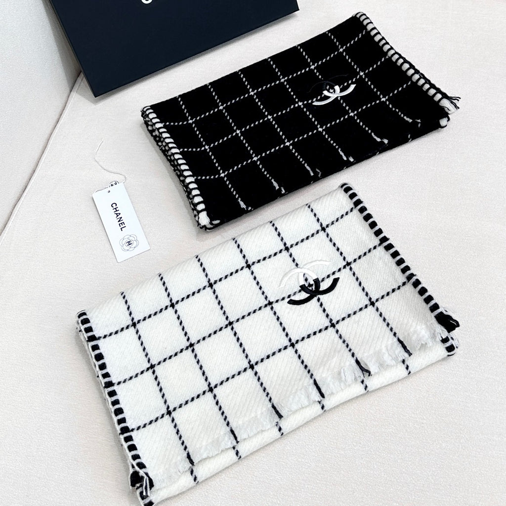 Luxury Scottish Cashmere Scarf — 100% Cashmere — 38 × 185 cm