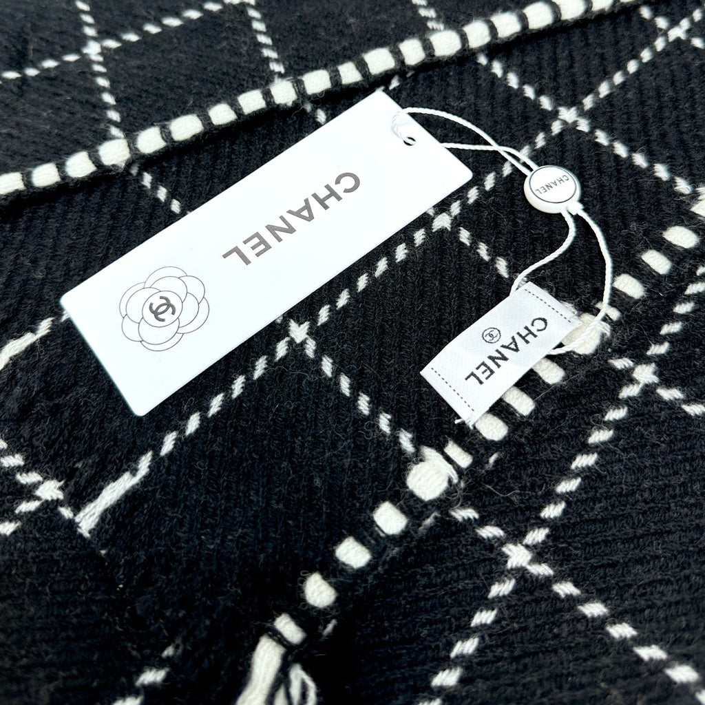 Luxury Scottish Cashmere Scarf — 100% Cashmere — 38 × 185 cm