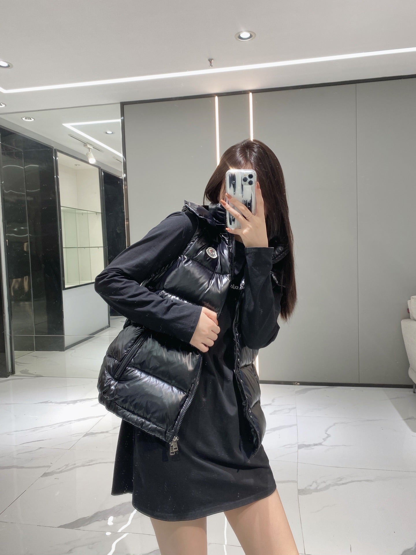 Classic Hooded Down Vest