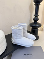 High-Top Snow Boots with Strap Detail