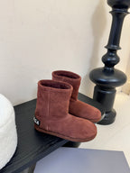 High-Top Snow Boots with Strap Detail