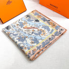 ew Luxury Double-Sided Cashmere & Silk Square Scarf — 135 × 135 cm