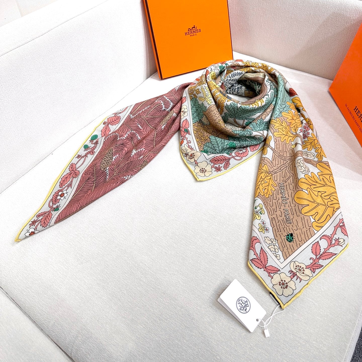 ew Luxury Double-Sided Cashmere & Silk Square Scarf — 135 × 135 cm