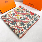 ew Luxury Double-Sided Cashmere & Silk Square Scarf — 135 × 135 cm