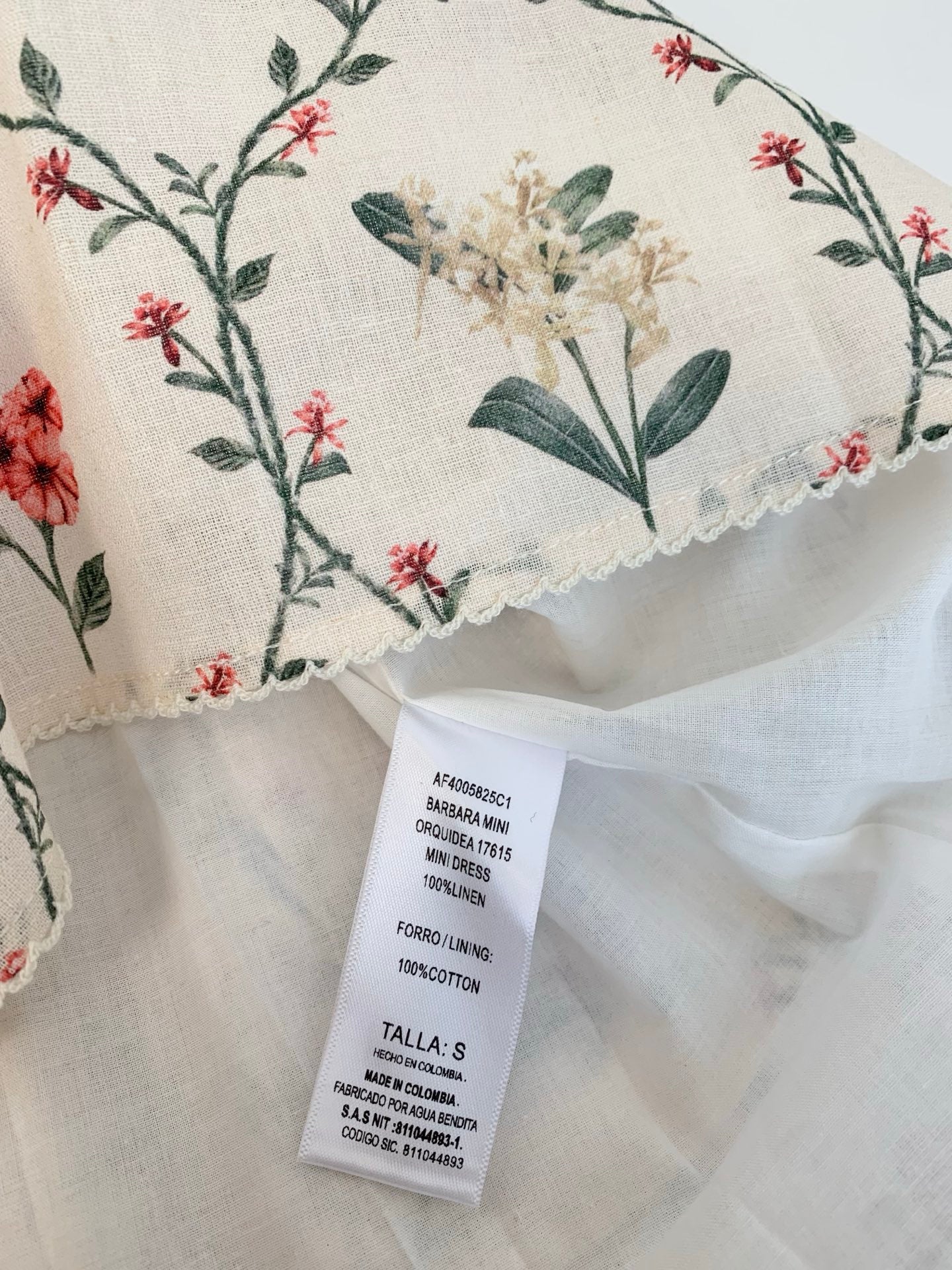 A Cotton Square-Neck Pearl Strap Dress