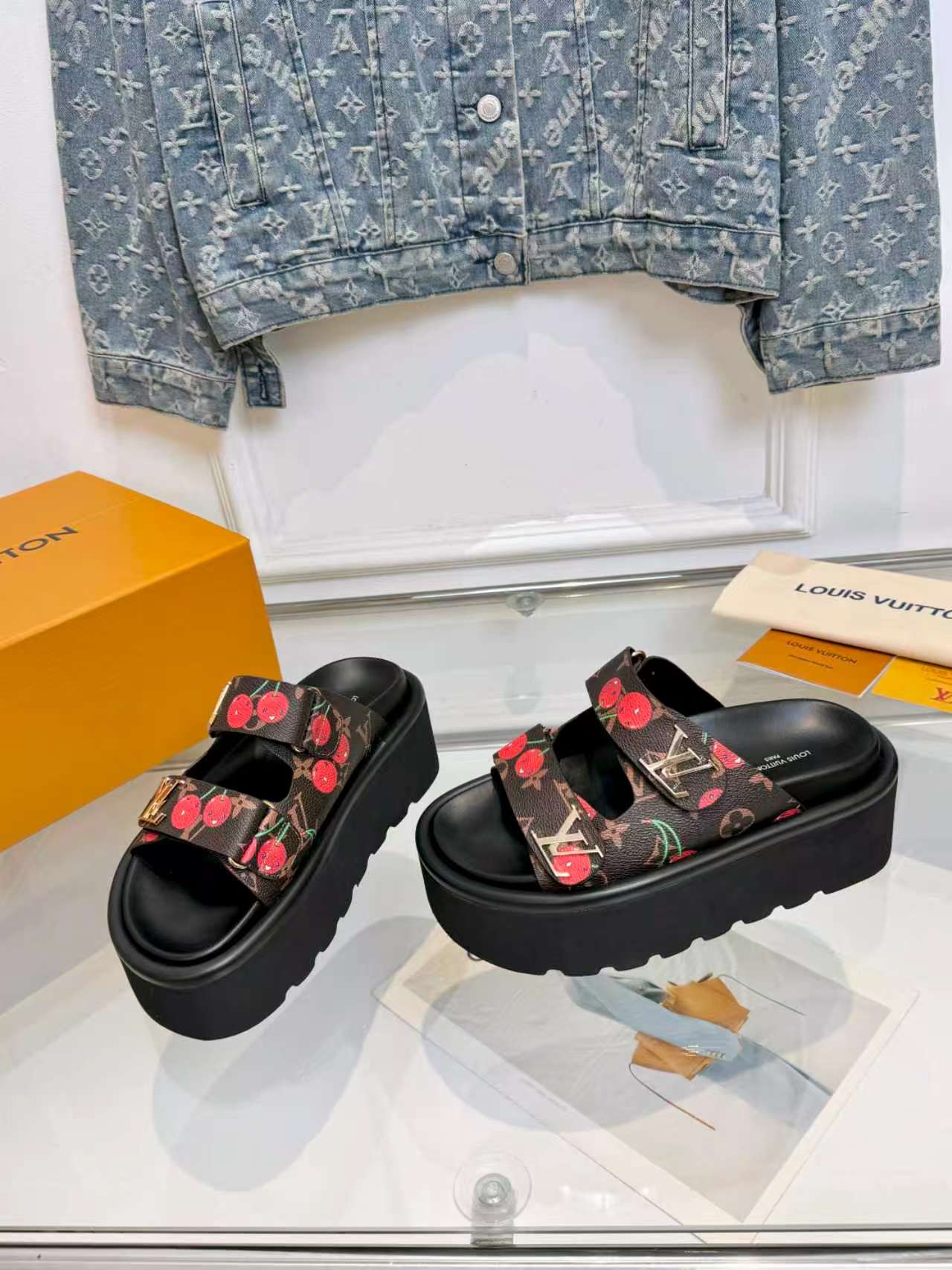 Pool Pillow Comfort Platform Sandals – Premium Edition