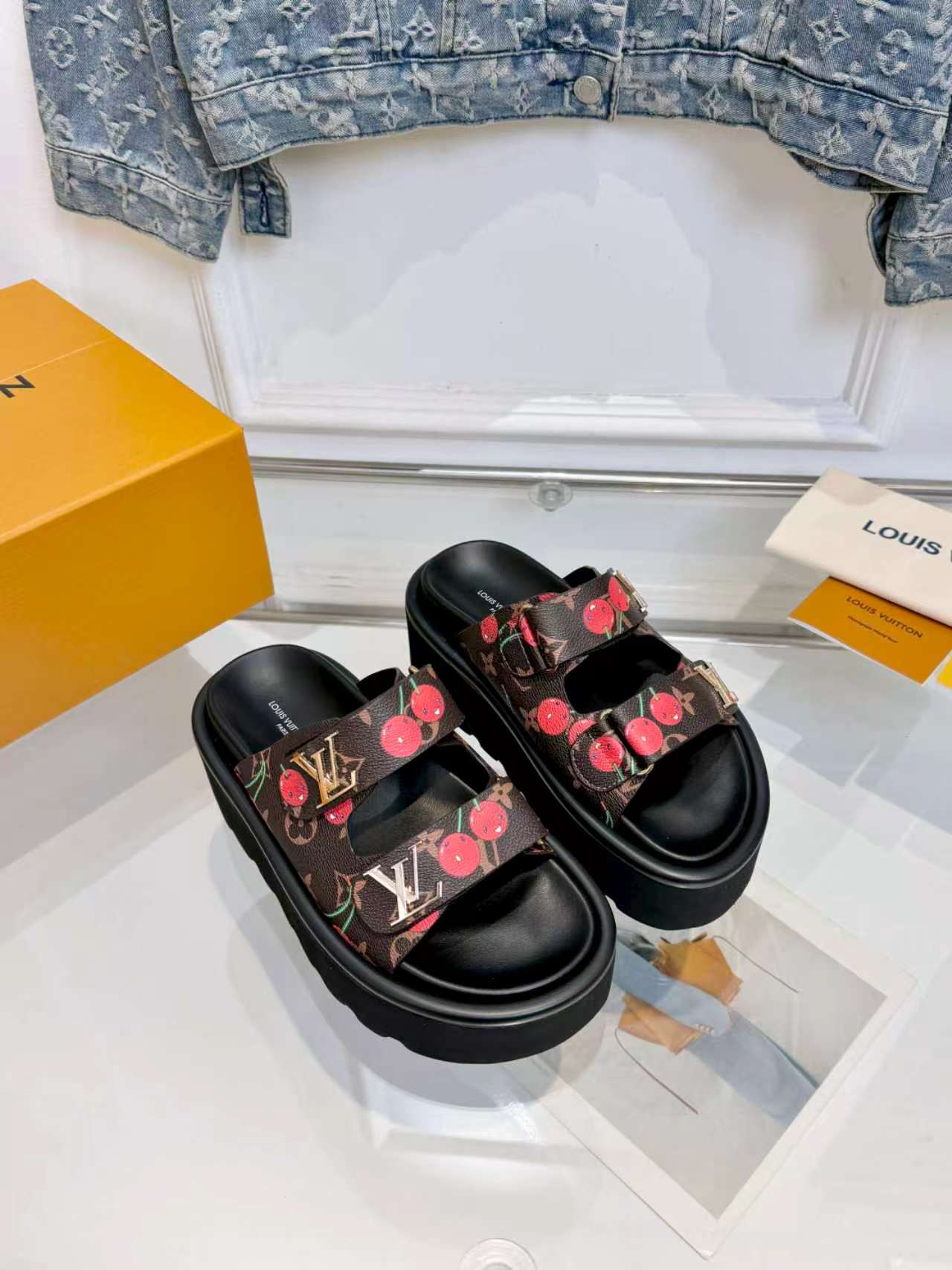 Pool Pillow Comfort Platform Sandals – Premium Edition