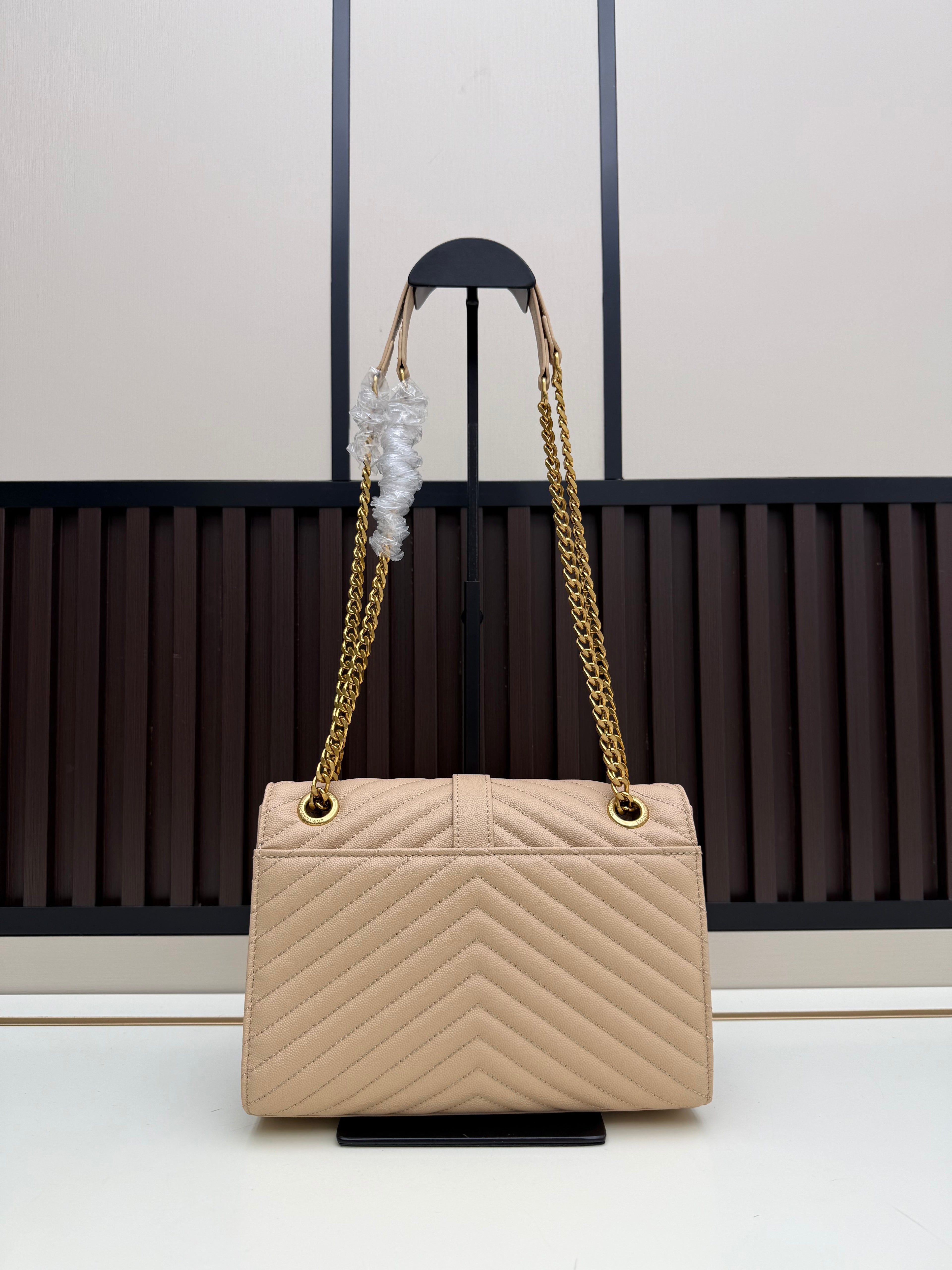 Medium Caviar Leather Chain Bag