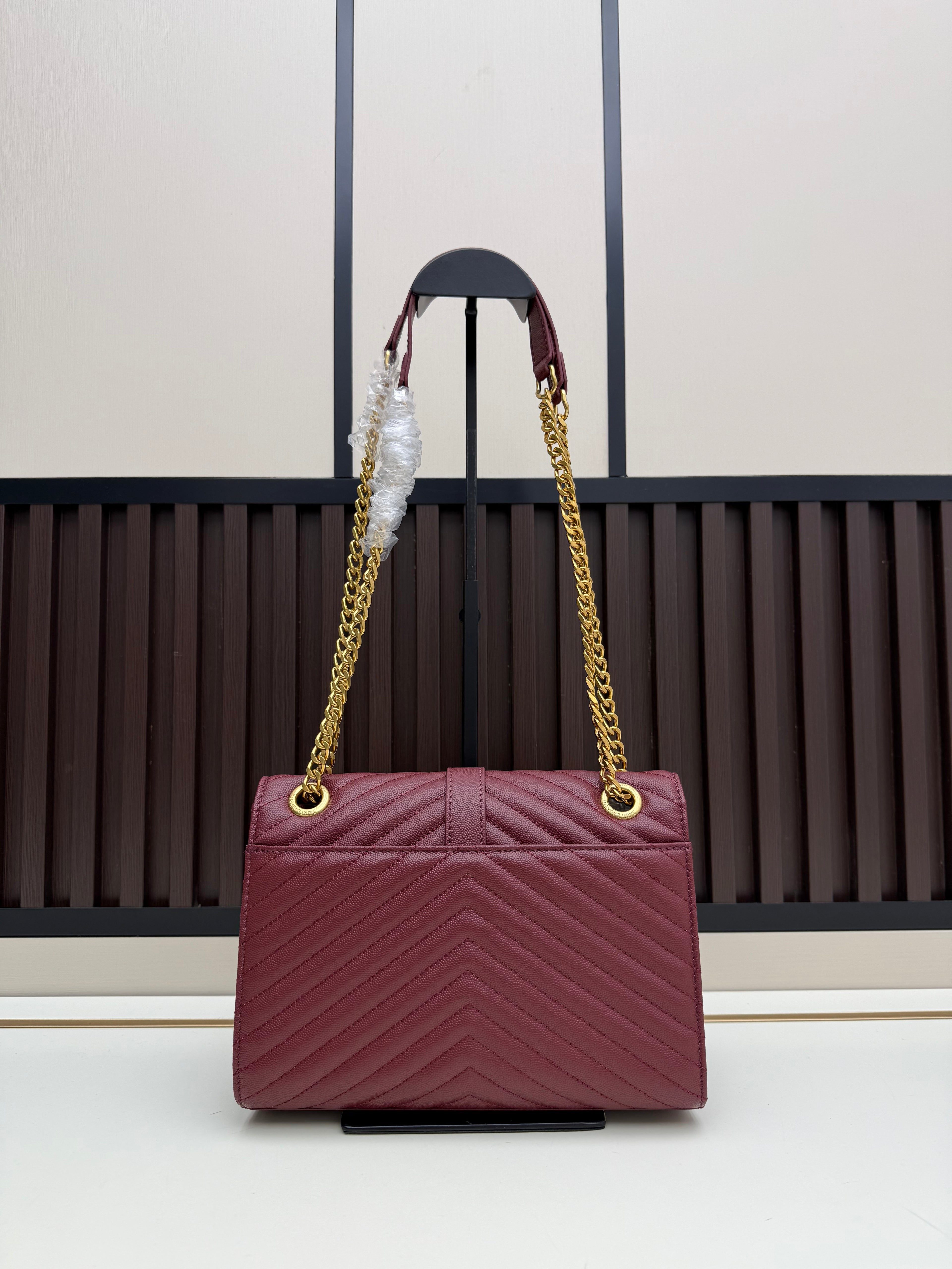 Medium Caviar Leather Chain Bag