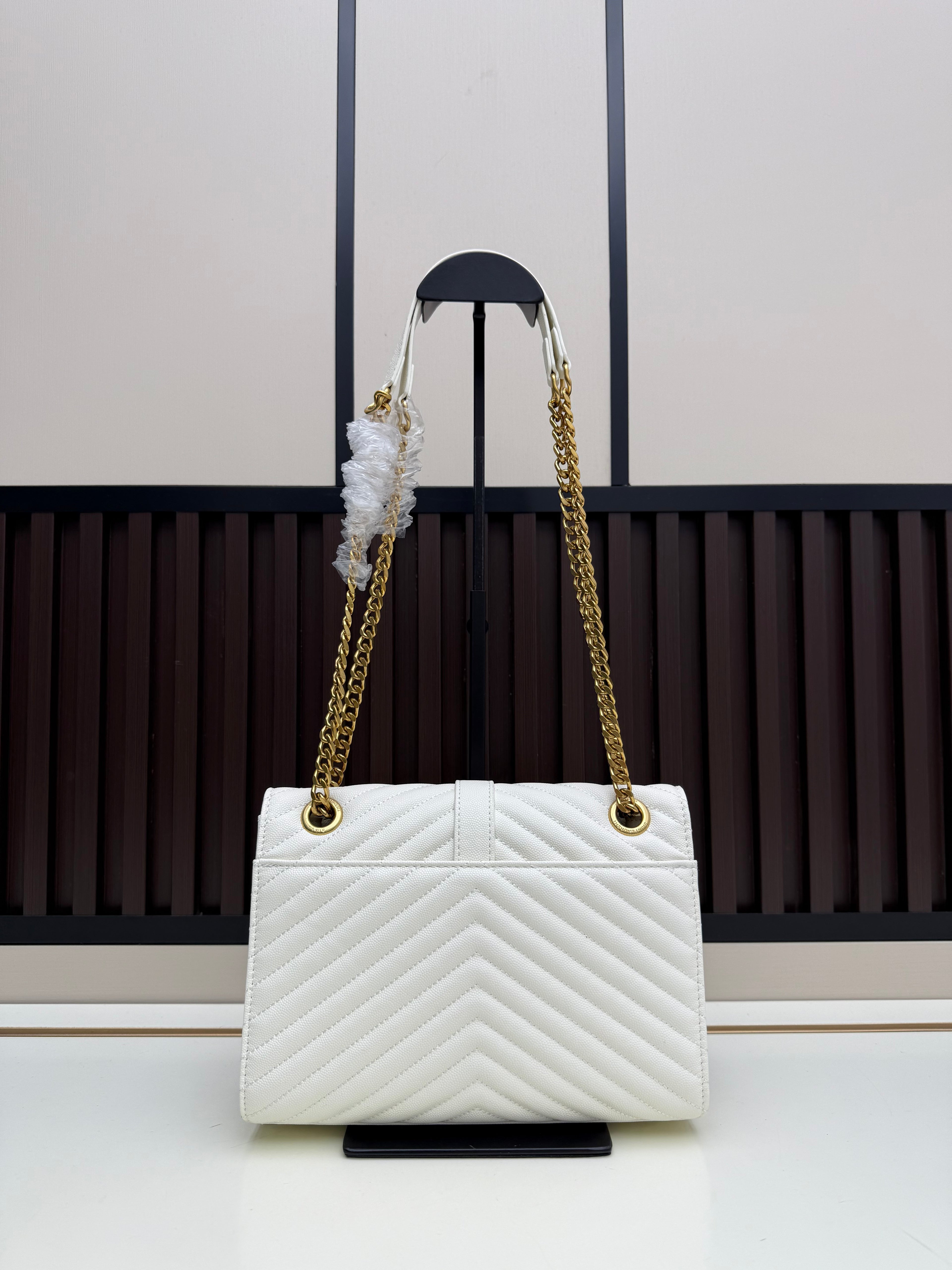 Medium Caviar Leather Chain Bag